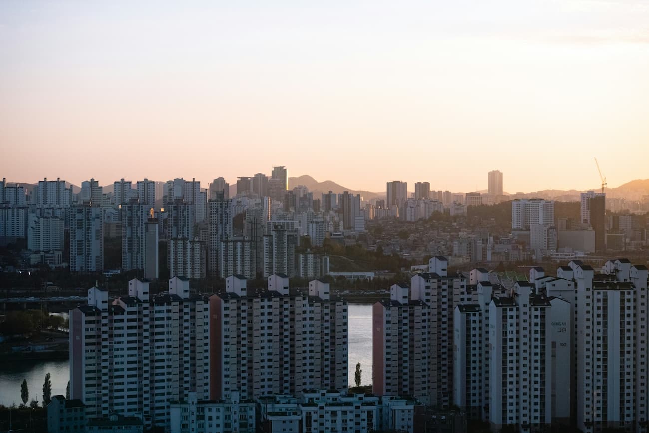 경기 안 좋다면서, 서울 아파트 값은 왜 올라요? 📈