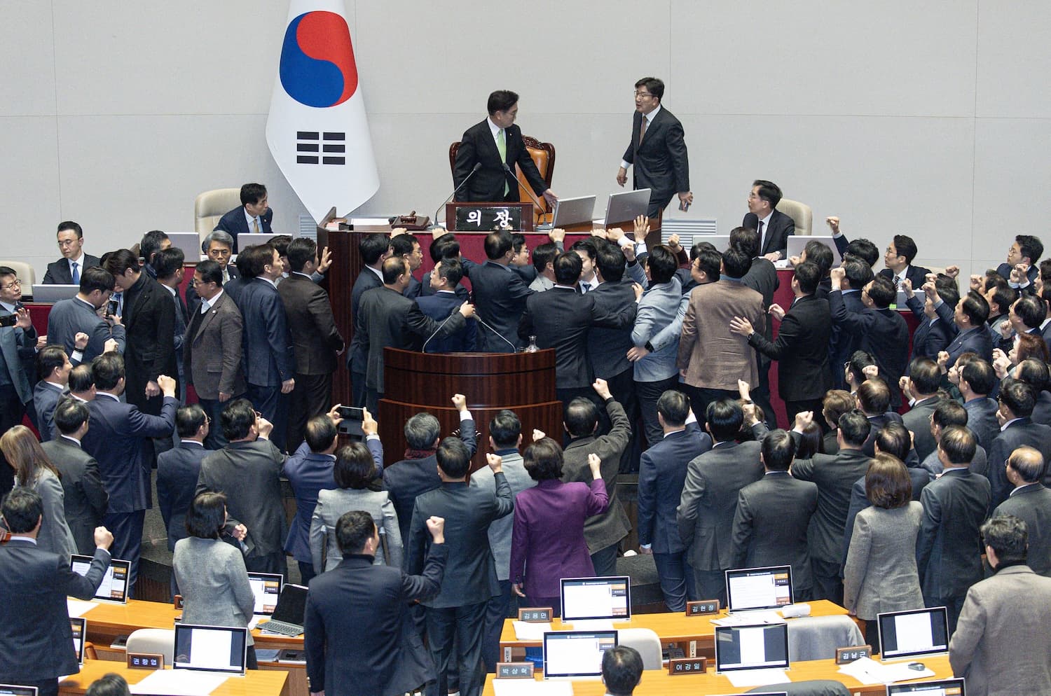 국회, 한덕수 대통령 권한대행 탄핵소추안 가결