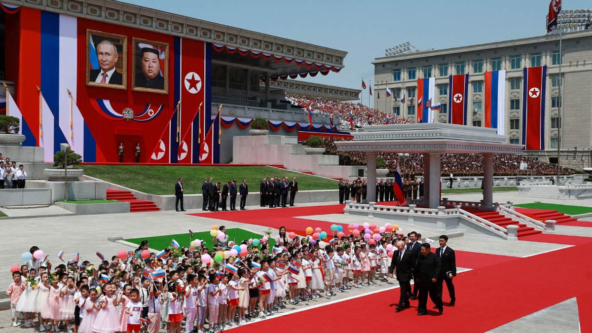 한층 더 가까워진 우리 사이 🇰🇵🤝🇷🇺